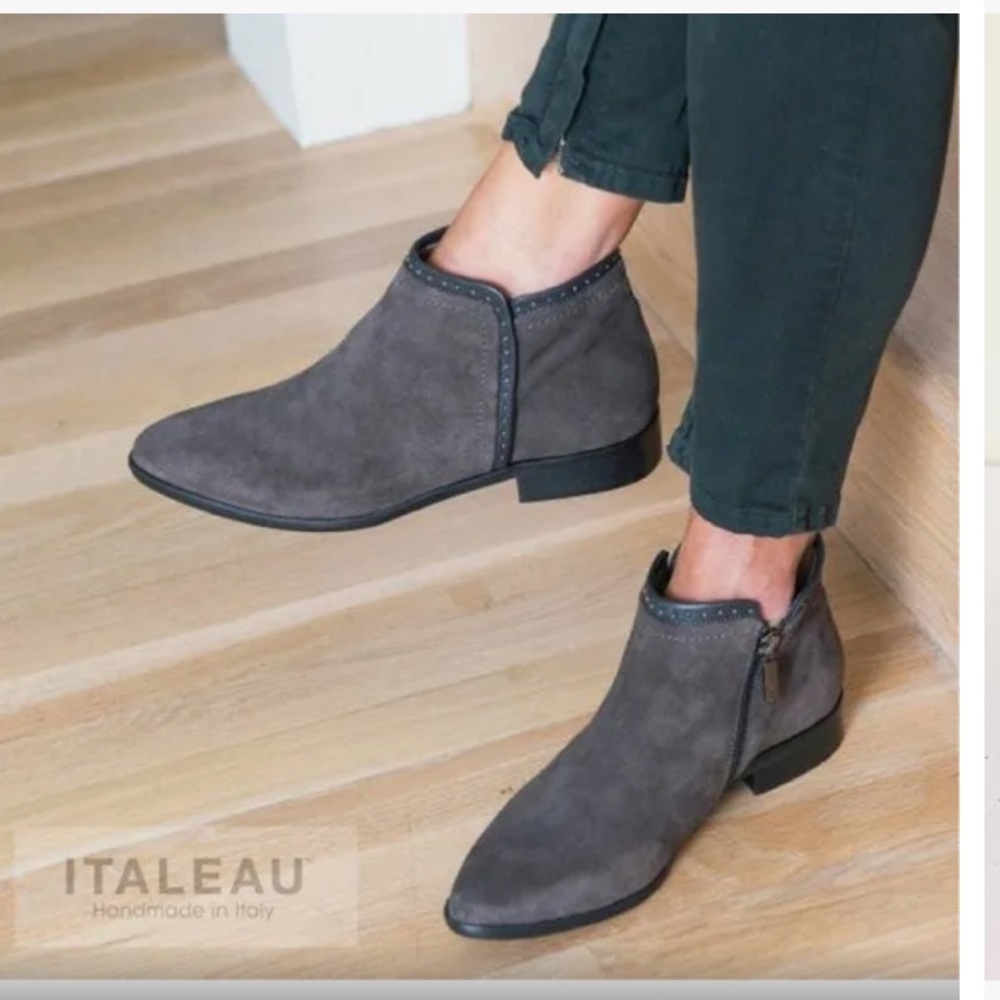 Italeau Women's Leather Miralda Ankle Booties